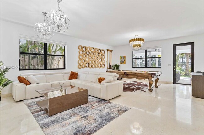 Building Photo - 9910 NW 86th Terrace