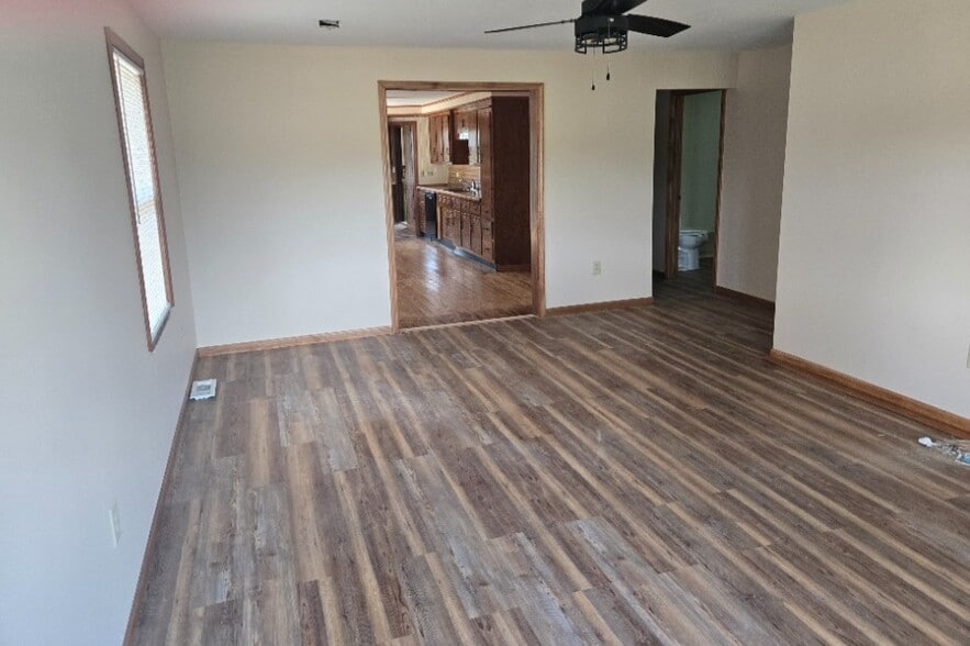 Building Photo - 24014 Farm Road 2012