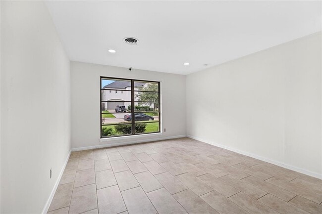 Building Photo - 4135 Levonshire Dr
