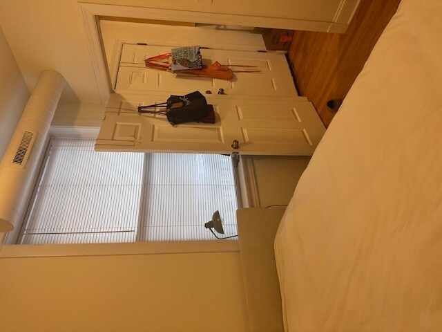 Building Photo - 4626 N Lincoln Ave