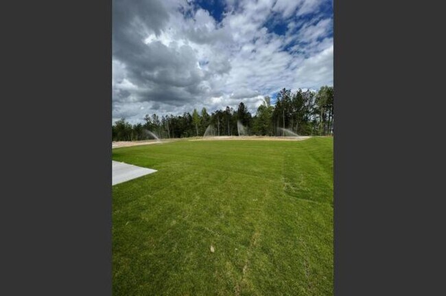 Building Photo - 886 Goodale Dr