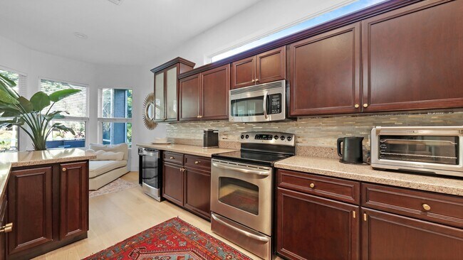 Building Photo - 72 Tall Trees Ct