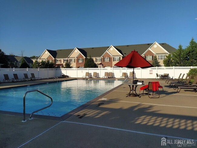 Building Photo - 835 Liberty Ct