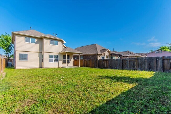 Building Photo - 12116 Pecangate Way