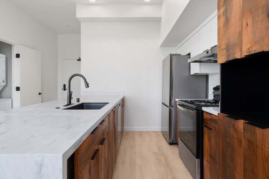 Primary Photo - Market Club at The Mill