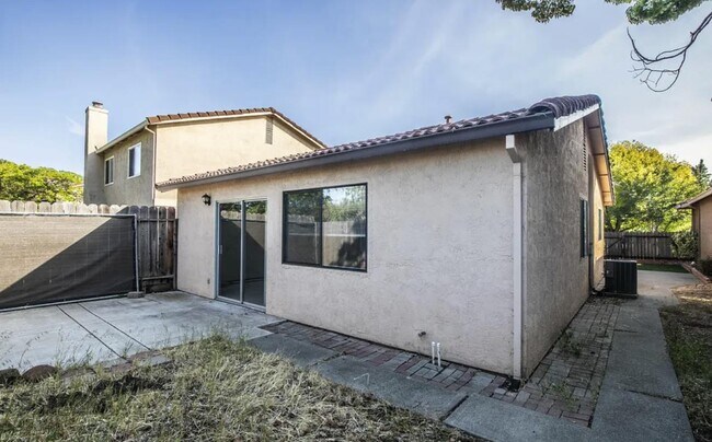 Building Photo - 2728 Almondwood Way