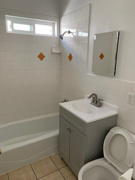 Building Photo - 192 S Mountain View Ave