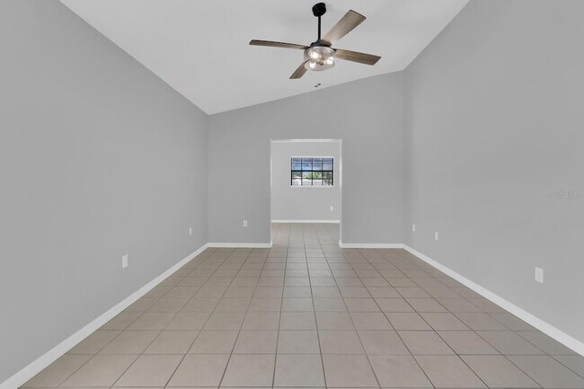 Building Photo - 2414 Sweetwater Blvd