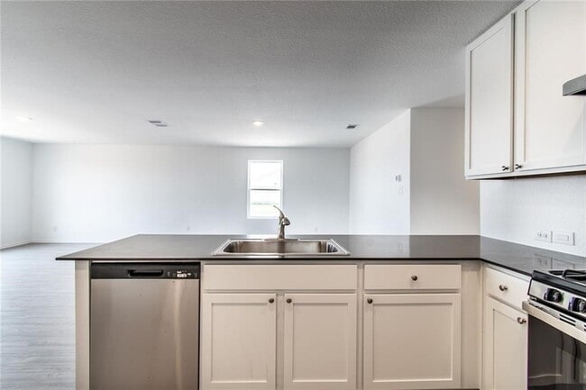 Building Photo - 2302 Medusa Dr