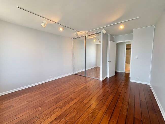 Building Photo - 155 N Harbor Dr