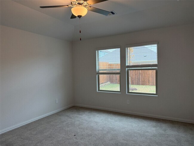 Building Photo - 716 Edgehurst Dr