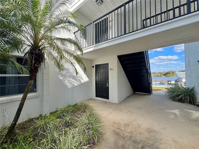 Building Photo - 1550 11th St NE