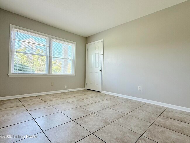 Building Photo - 12611 E Orell Rd