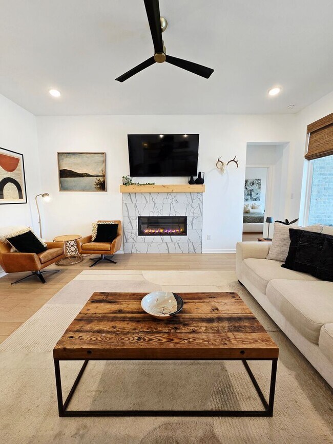 Building Photo - Coming Soon! Stunning 4 Bed 2 Bath on Almost an Acre in Flint!