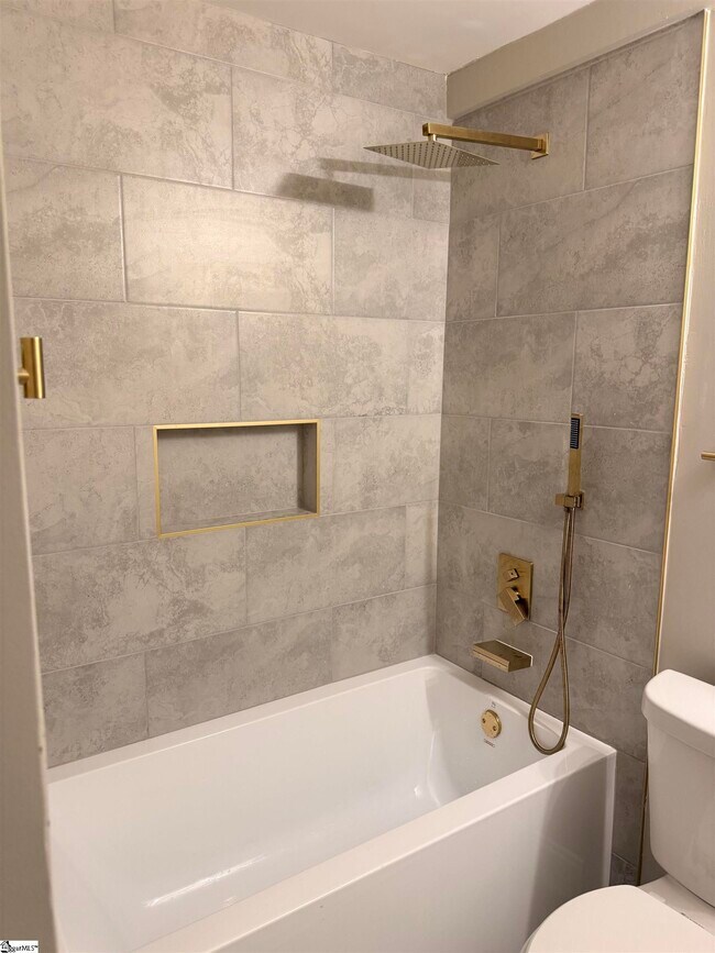 Building Photo - 36 Spinnaker Ct