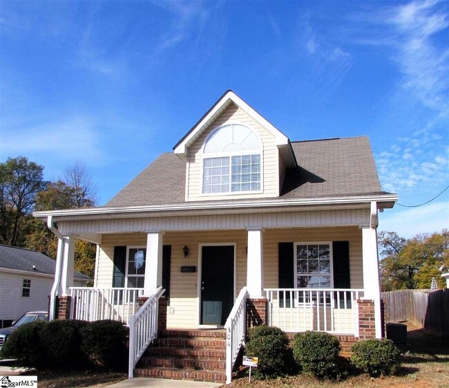 Primary Photo - 304 Green Ave