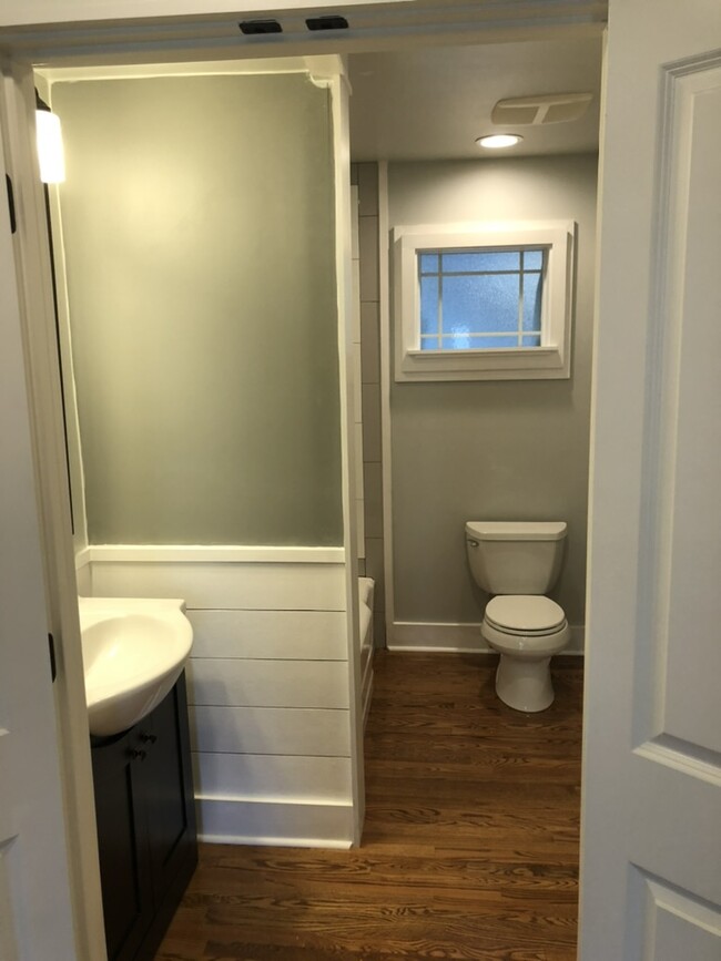 Second bathroom (located next to second and third bedrooms) - 20400 Church St