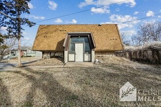 Building Photo - 2 bedroom Duplex by WSU