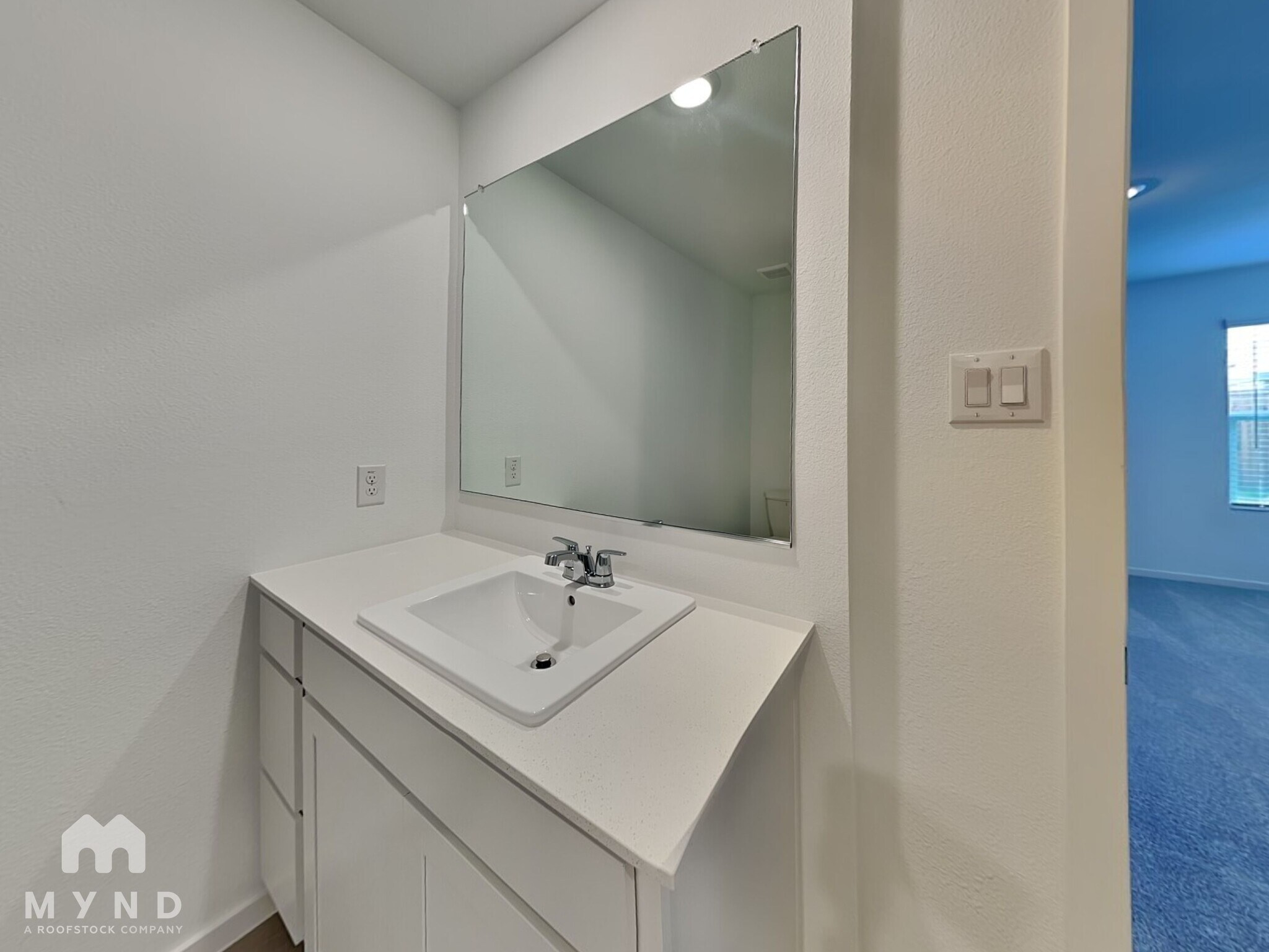 Building Photo - 2049 Belgian Dr