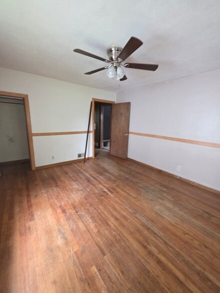 Building Photo - 1818 E Clay St