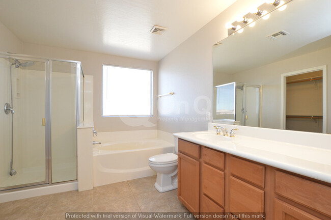 Building Photo - Heather Grove! Phoenix 3 Bedroom/2.5 Bath ...