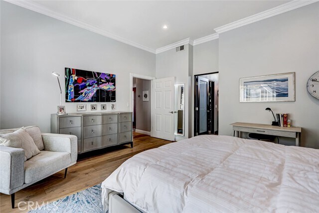 Building Photo - 718 S Broadway