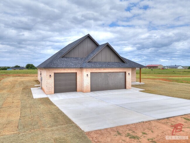 Building Photo - 1321 Chisholm Trail