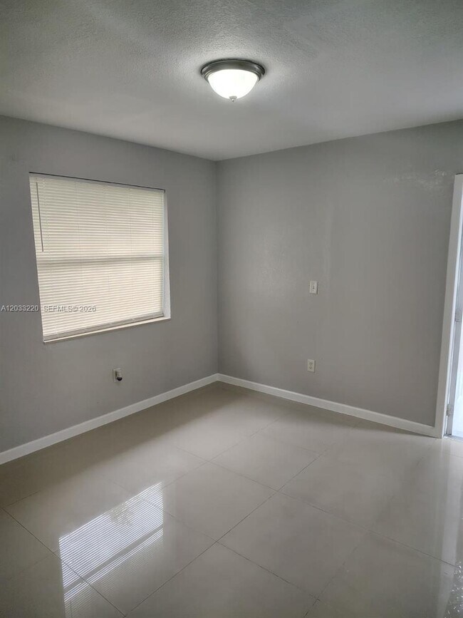Building Photo - 944 NW 51st St