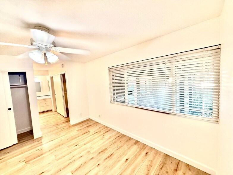 Building Photo - 2121 Mignon Way