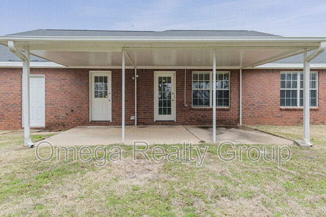 Building Photo - 614 River Birch Dr