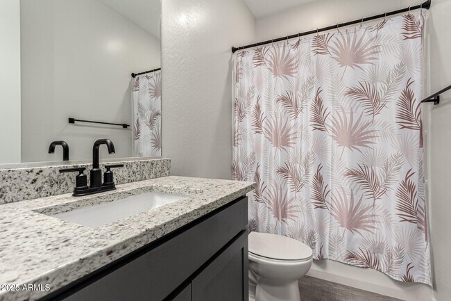 Building Photo - 18021 Avenida del Sol W