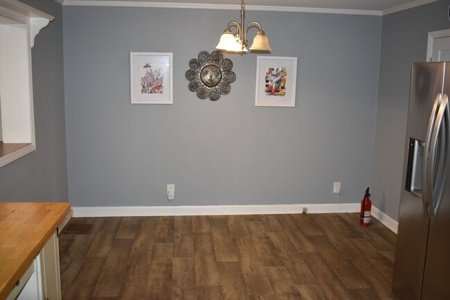 Building Photo - Beautiful Ranch Home