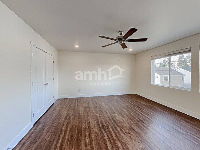 Building Photo - 19311 17th Ave Ct E