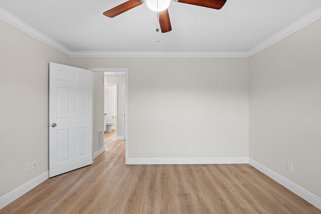 Building Photo - 22613 Mattingly St