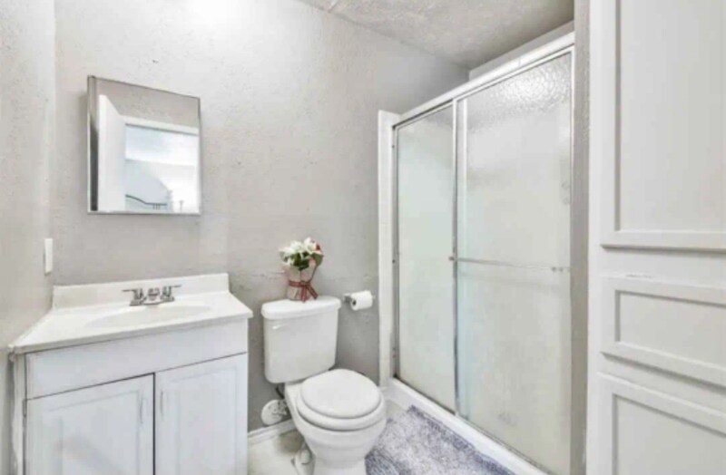 Building Photo - 6815 Huntbrook Dr