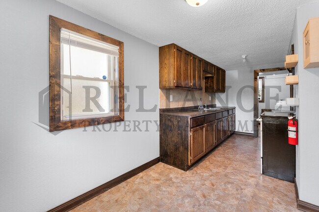 Building Photo - 1735 S Dodge Ave