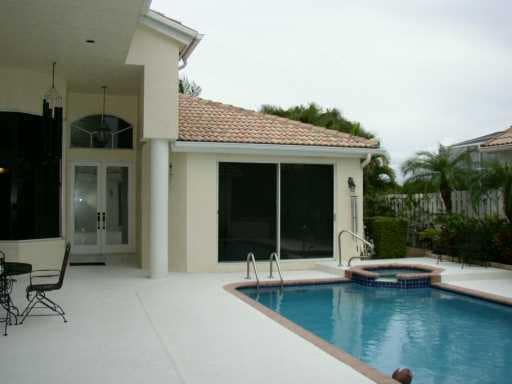 Building Photo - 9067 Long Lake Palm Dr