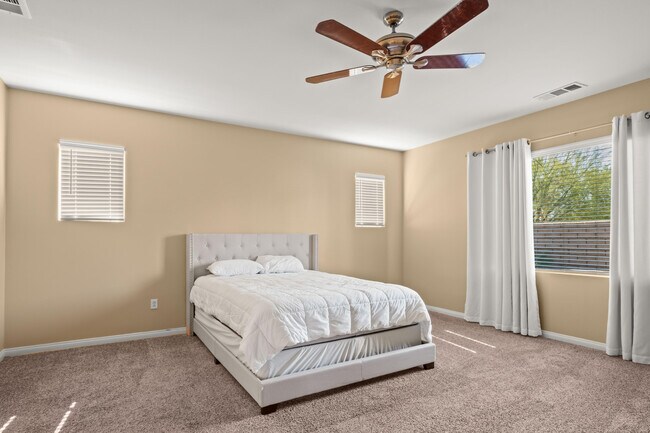 Building Photo - 82013 Cochran Dr