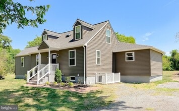 Building Photo - 4985 Solomons Island Rd