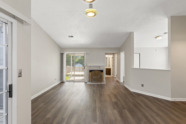Building Photo - 416 Chelsea Woods Dr