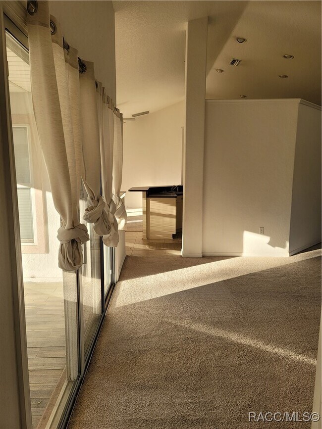 Building Photo - 2122 SW 153rd Loop