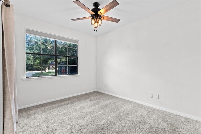 Building Photo - 14913 Longbranch Dr
