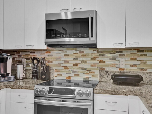 Building Photo - 938 Bluewood Terrace