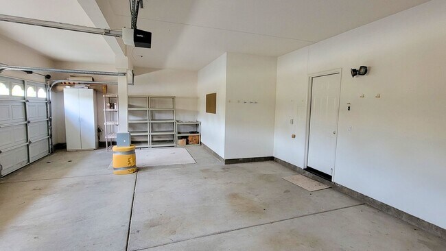 Building Photo - Large Home in Poway