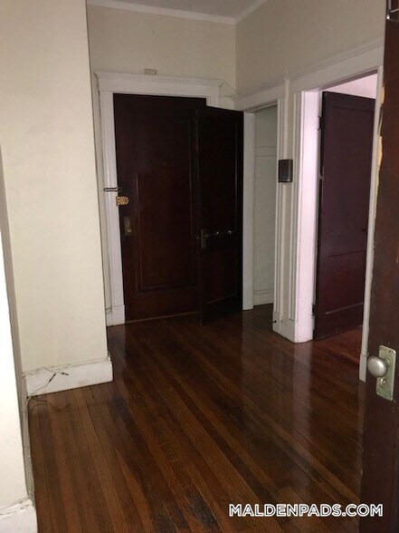 Building Photo - 17-19-19 Washington St S