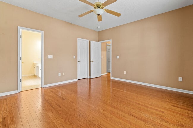 Building Photo - Chadbury House