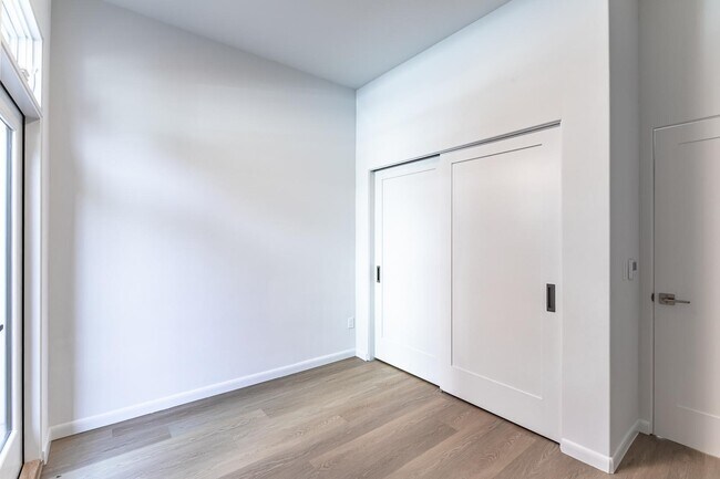 Building Photo - 1230 San Andres St