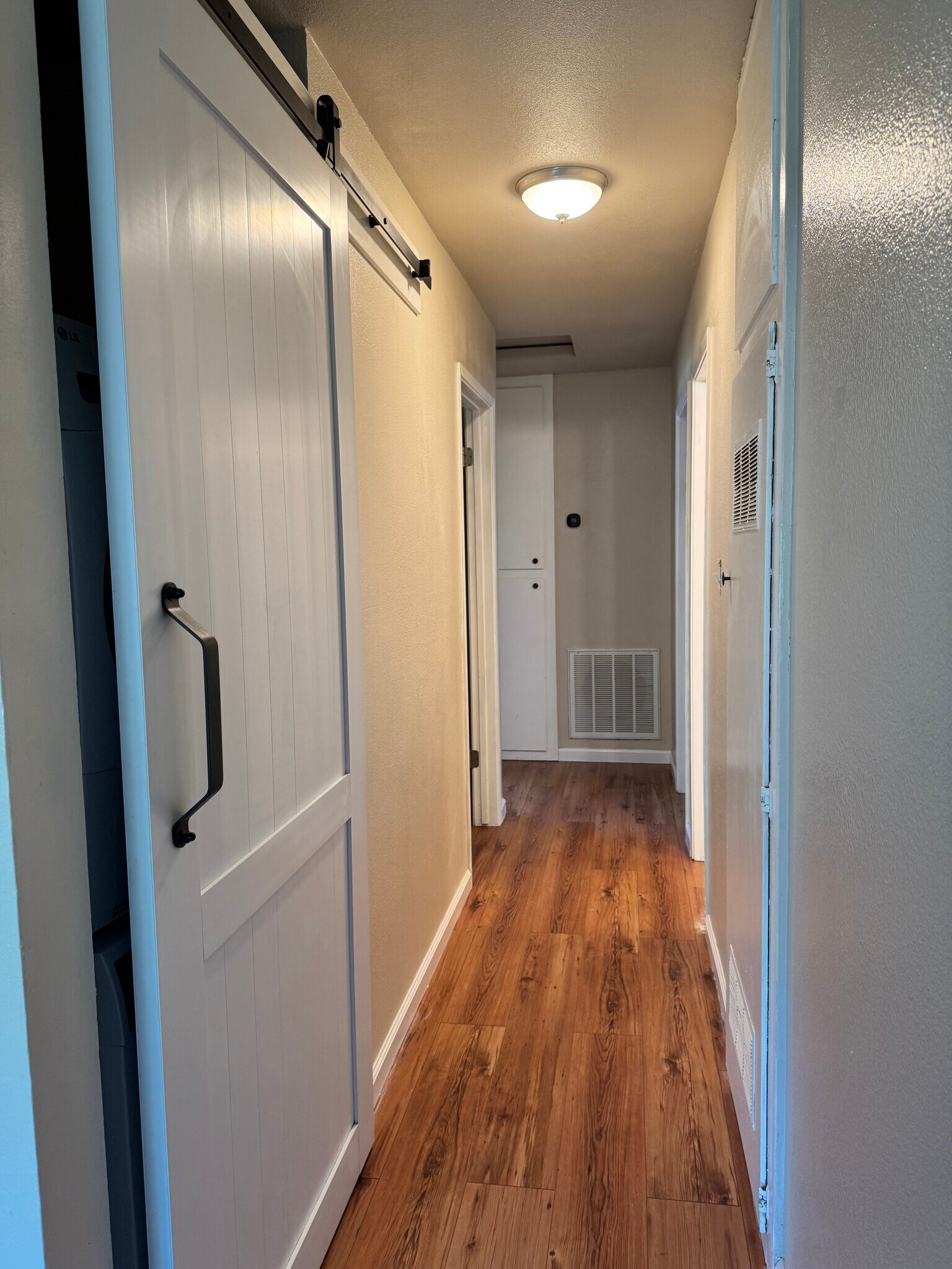 Building Photo - 211 Mulberry Ln