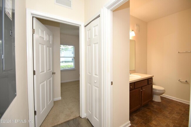 Building Photo - 2211 Golden Lake Loop