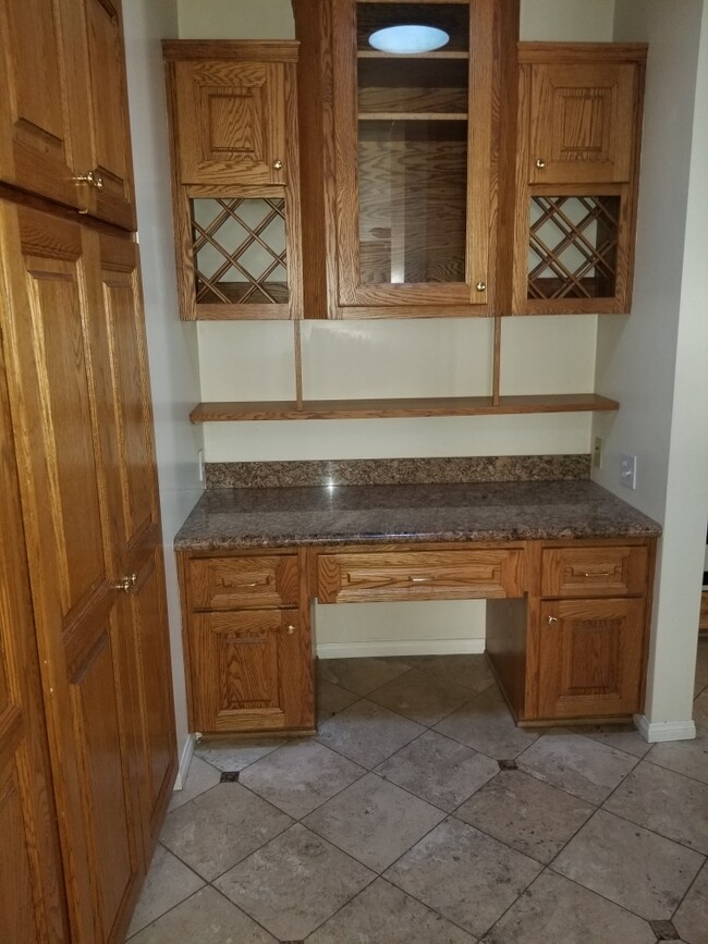 Kitchen desk & wine racks - 168 Lamour Dr